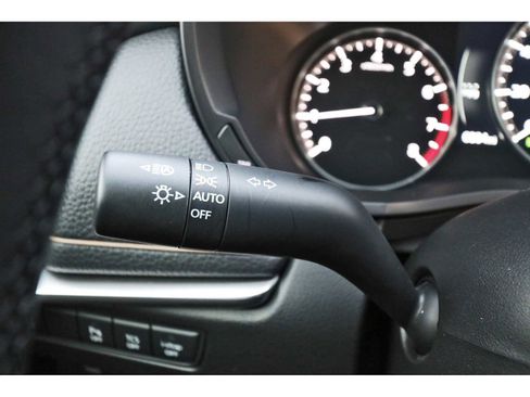 Certified 2025 MAZDA CX-90 3.3 Turbo w/ Preferred Package image 18