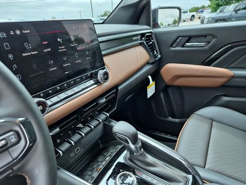 New 2026 GMC Canyon AT4 w/ AT4 Premium Package AWD/4WD image 28