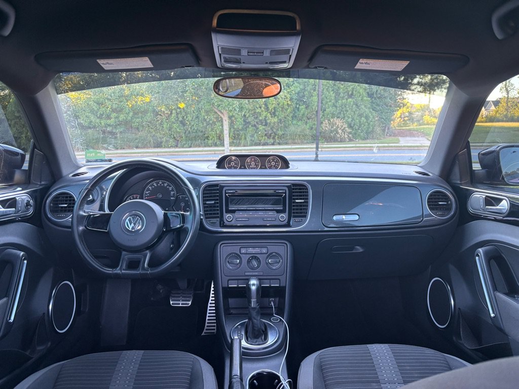 Used 2012 Volkswagen Beetle 2.0T FWD image 5