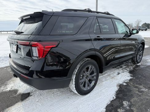 New 2026 Ford Explorer Active w/ Active Comfort Package AWD/4WD image 5