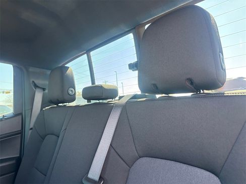 Used 2024 Chevrolet Colorado W/T w/ Technology Package image 29