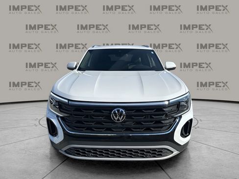 Used 2025 Volkswagen Atlas Cross Sport SE image 8