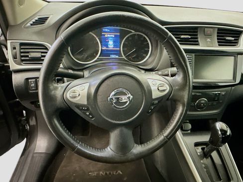Used 2019 Nissan Sentra SV FWD image 18