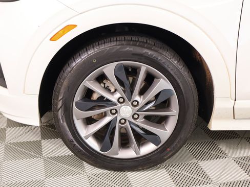 Used 2022 Buick Encore GX Select w/ Sport Touring Package FWD image 17