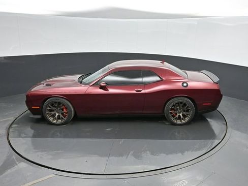 Used 2017 Dodge Challenger SRT Hellcat image 41