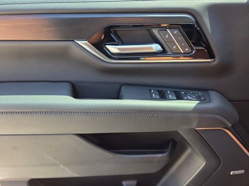 New 2026 GMC Yukon Denali RWD image 12