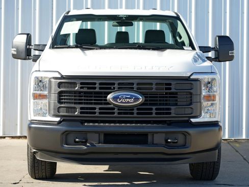 Used 2025 Ford F350 XL w/ XL Driver Assist Package image 7