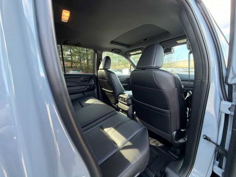 Used 2025 Honda Ridgeline TrailSport image 14