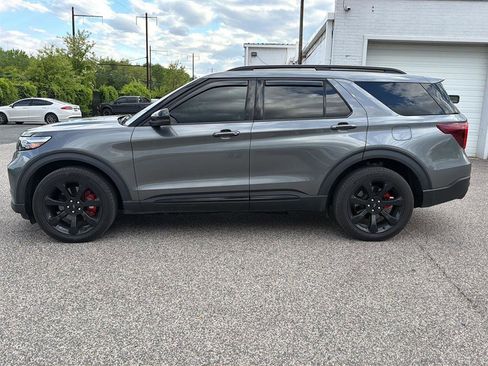 Used 2024 Ford Explorer ST w/ Equipment Group 401A AWD/4WD image 2
