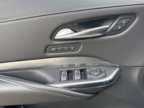 Used 2024 Cadillac XT4 Premium Luxury image 11