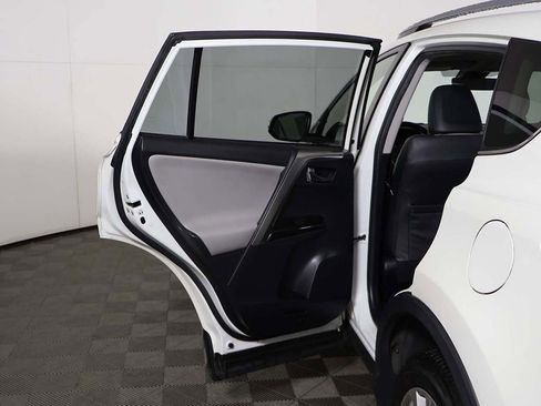 Used 2018 Toyota RAV4 Limited image 22