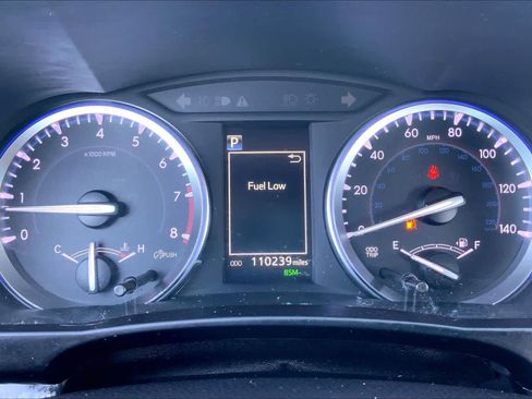 Used 2017 Toyota Highlander Limited image 25