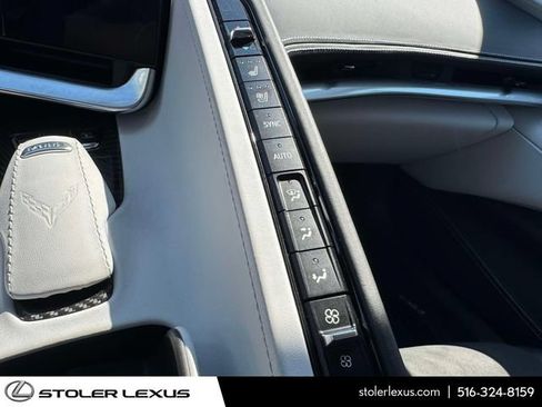 Used 2021 Chevrolet Corvette Stingray Premium Conv w/ Z51 Performance Package RWD image 33