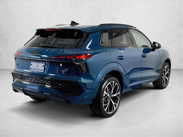 New 2026 Audi Q3 quattro 2.0T AWD/4WD image 5