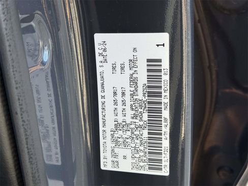 Used 2024 Toyota Tacoma TRD Off-Road image 27