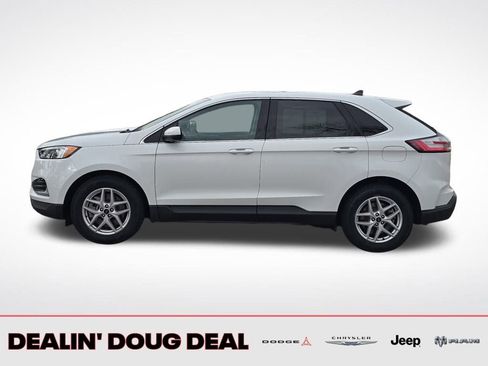 Used 2024 Ford Edge SEL image 2