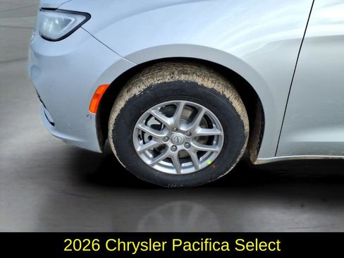 New 2026 Chrysler Pacifica Select image 10