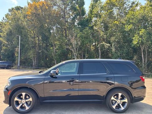 Used 2023 Dodge Durango GT RWD image 2