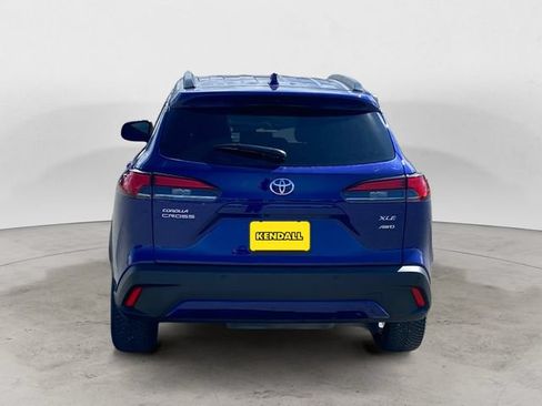 Used 2024 Toyota Corolla Cross XLE w/ Convenience Package AWD/4WD image 4