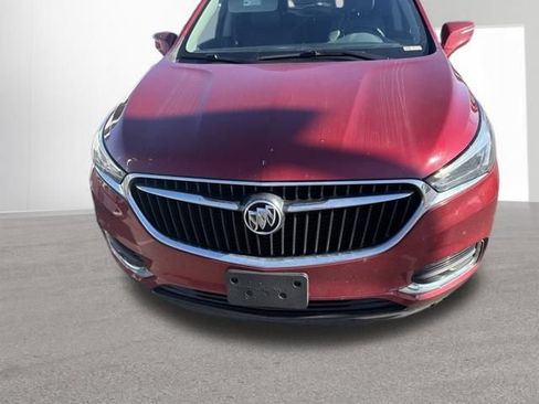 Used 2020 Buick Enclave Essence w/ Sound and Sites Package AWD/4WD image 2