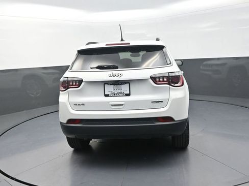 Used 2024 Jeep Compass Latitude AWD/4WD image 8