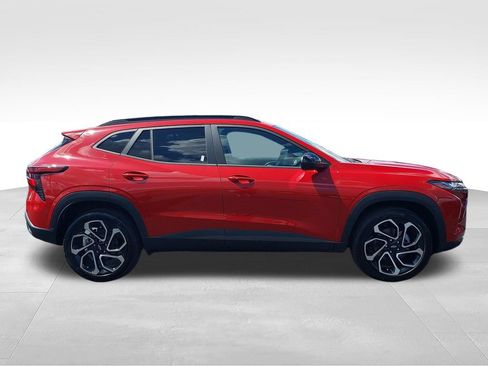 New 2026 Chevrolet Trax RS w/ Driver Confidence Package FWD image 6