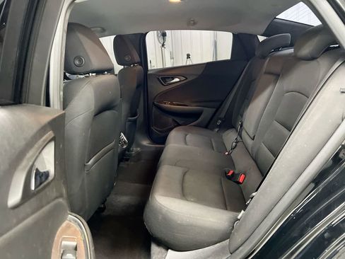 Used 2017 Chevrolet Malibu LT FWD image 22