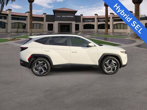 Certified 2024 Hyundai Tucson SEL AWD/4WD image 9