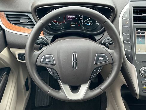 Used 2018 Lincoln MKC Select w/ Select Plus Package image 25