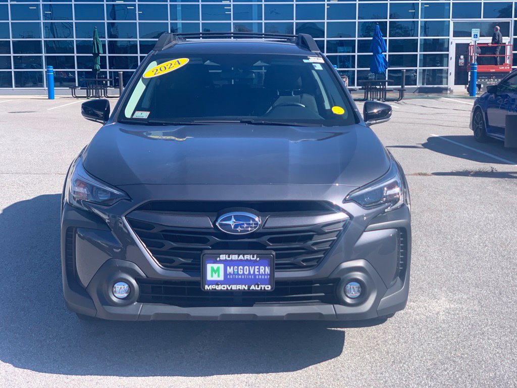 Used 2024 Subaru Outback Premium AWD/4WD image 2