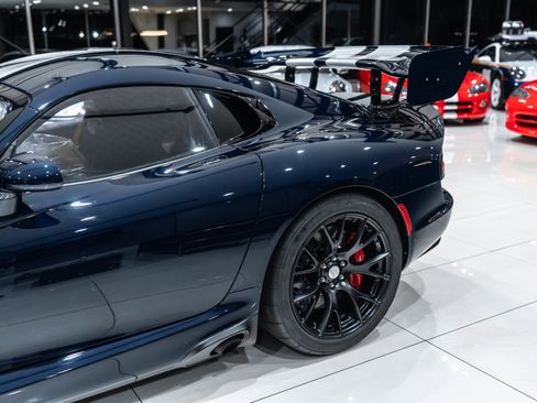 Used 2016 Dodge Viper ACR RWD image 18