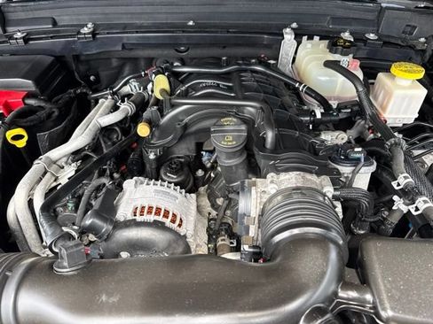 Used 2023 Jeep Gladiator Sport AWD/4WD image 28