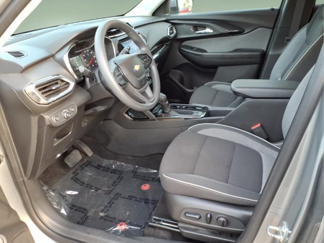 Used 2023 Chevrolet TrailBlazer LT w/ Convenience Package AWD/4WD image 11