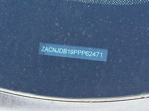 Used 2023 Jeep Renegade Latitude AWD/4WD image 12