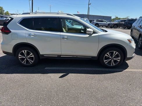 Used 2018 Nissan Rogue SL AWD/4WD image 4
