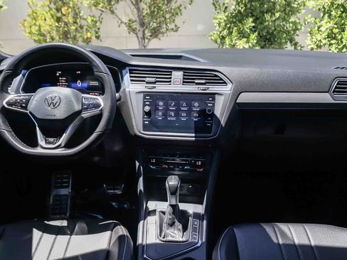 Used 2022 Volkswagen Tiguan SE R-Line FWD image 12