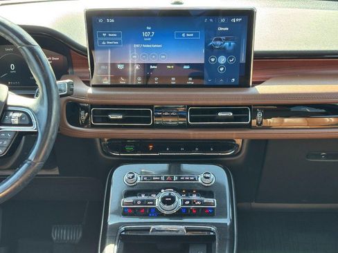 Certified 2022 Lincoln Nautilus Reserve image 13