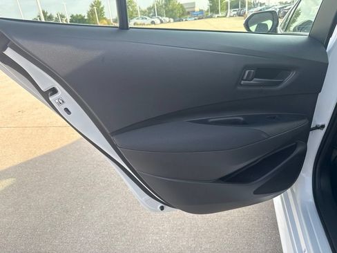Used 2024 Toyota Corolla LE AWD/4WD image 18