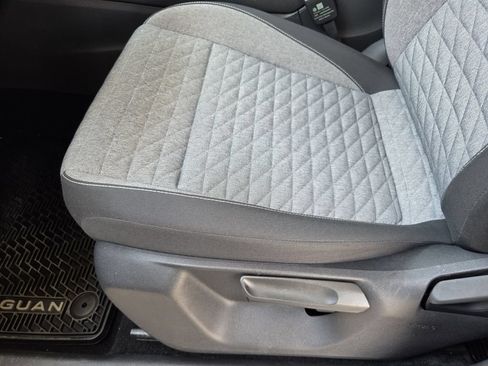 Used 2026 Volkswagen Tiguan S FWD image 19