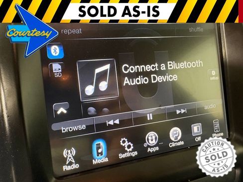 Used 2018 Jeep Cherokee Latitude Plus FWD image 30