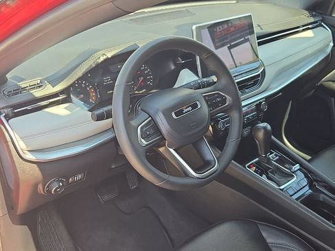 Used 2025 Jeep Compass Limited AWD/4WD image 13