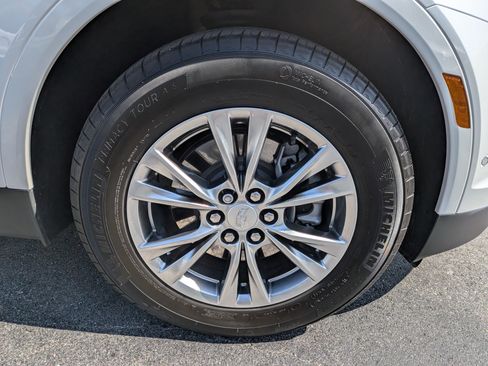 Used 2023 Cadillac XT5 Premium Luxury w/ Technology Package FWD image 12