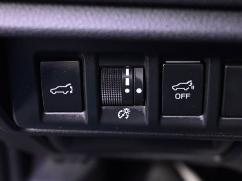 Used 2025 Subaru Outback Premium image 25