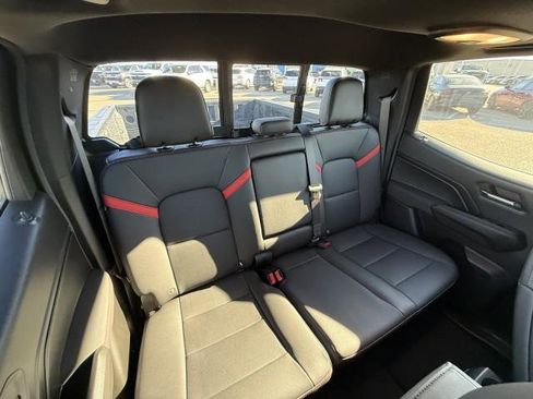 Used 2024 Chevrolet Colorado Z71 w/ Z71 Convenience Package 2 image 31