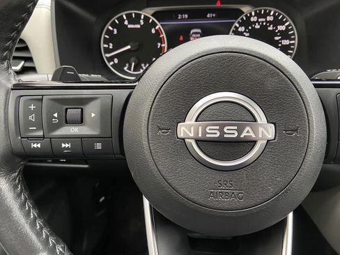 Used 2023 Nissan Rogue SL w/ SL Premium Package image 15