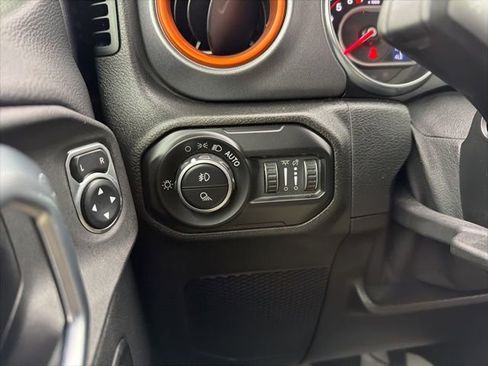 Used 2021 Jeep Gladiator Mojave AWD/4WD image 21