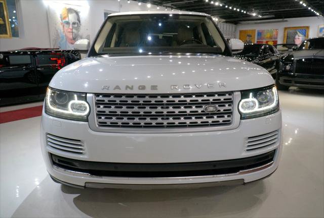 Used 2017 Land Rover Range Rover HSE AWD/4WD image 2