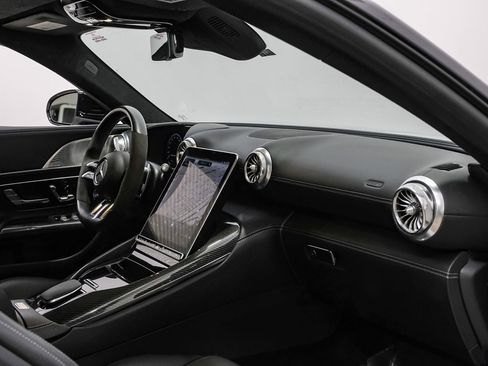 Used 2022 Mercedes-Benz SL 63 AMG 4MATIC image 16