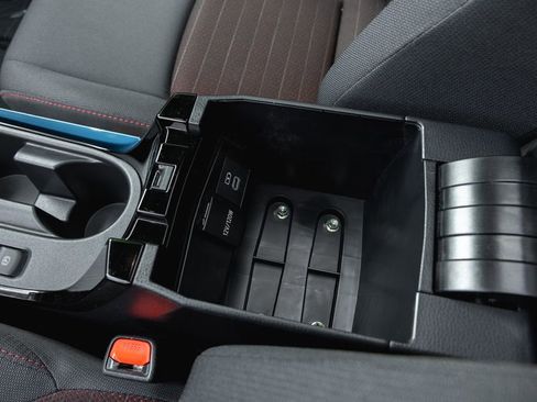 Certified 2025 Toyota Corolla SE w/ SE Premium Package image 23