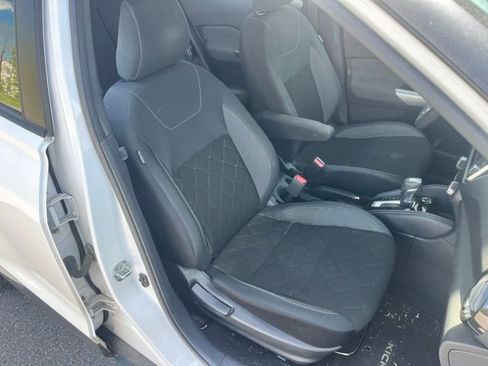 Certified 2019 Nissan Kicks SV image 14